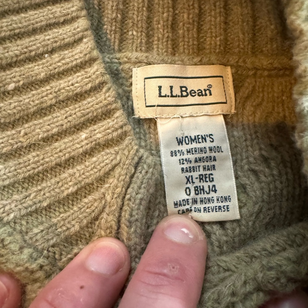 L.l. bean Green Cable Knit Sweater - Picture 2 of 6